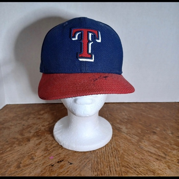 Texas Rangers New Era Fits 7 5/8 Baseball Cap Hat with Unknown Autograph. - Picture 2 of 9